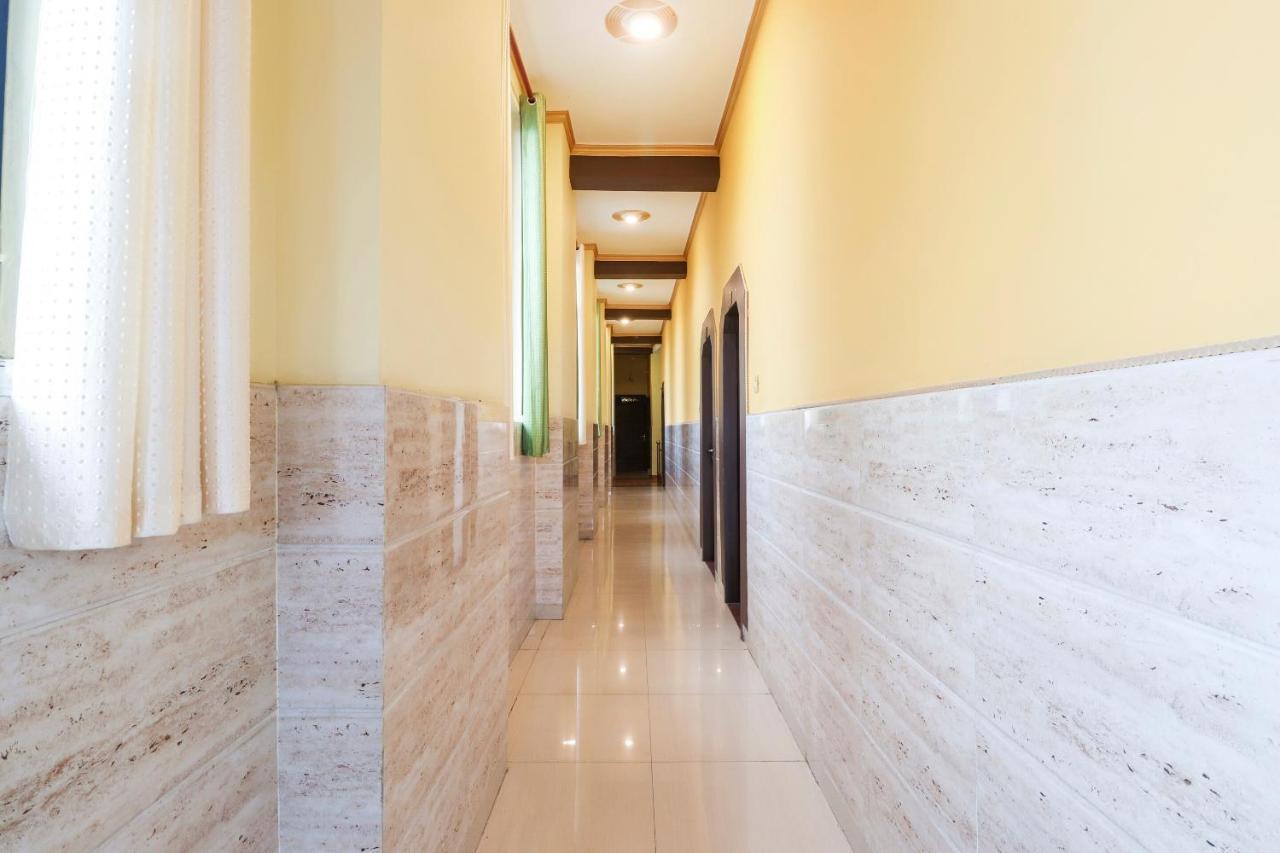 Oyo Hotel Rajendra Khalilabad Exterior foto